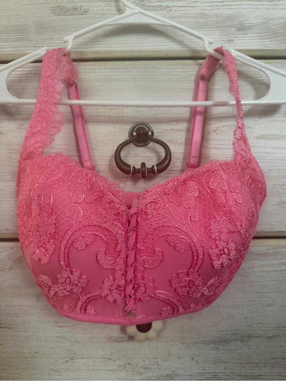 Victoria’s Secret Lace-Trim Pink Bra – Women’s Intimates